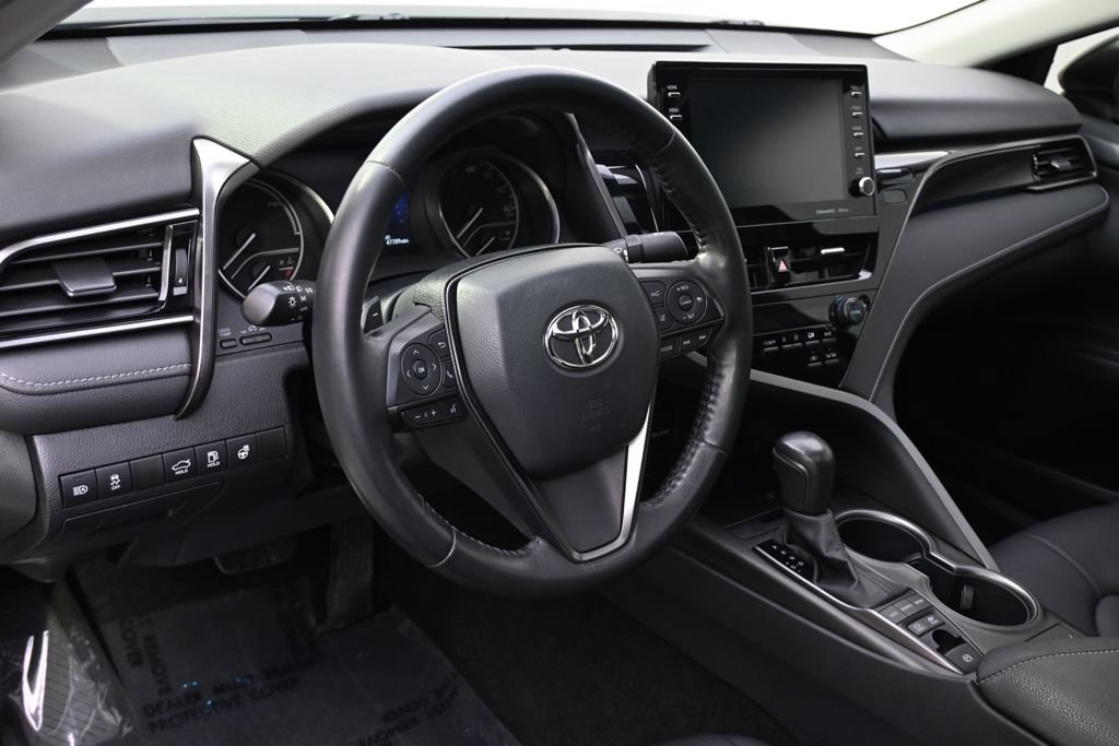 Used 2022 Toyota Camry XSE w/ Cold Weather Package FWD image 10