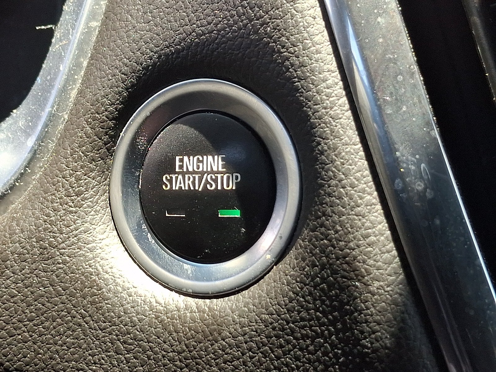 Used 2020 Chevrolet Traverse LT FWD image 25