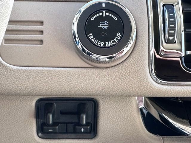 Used 2024 Lincoln Navigator L Reserve image 18