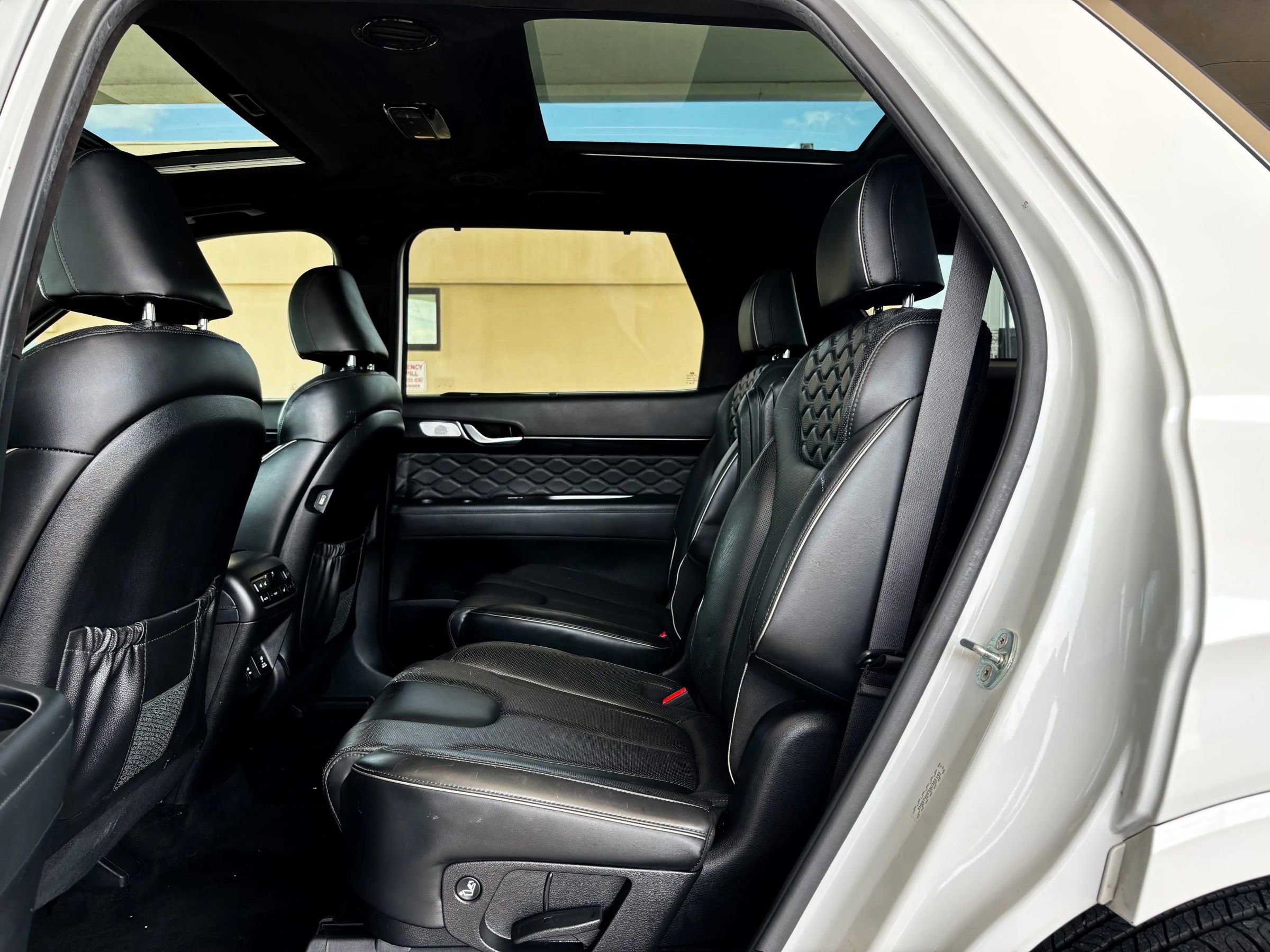 Used 2022 Hyundai Palisade Calligraphy w/ Cargo Package FWD image 14
