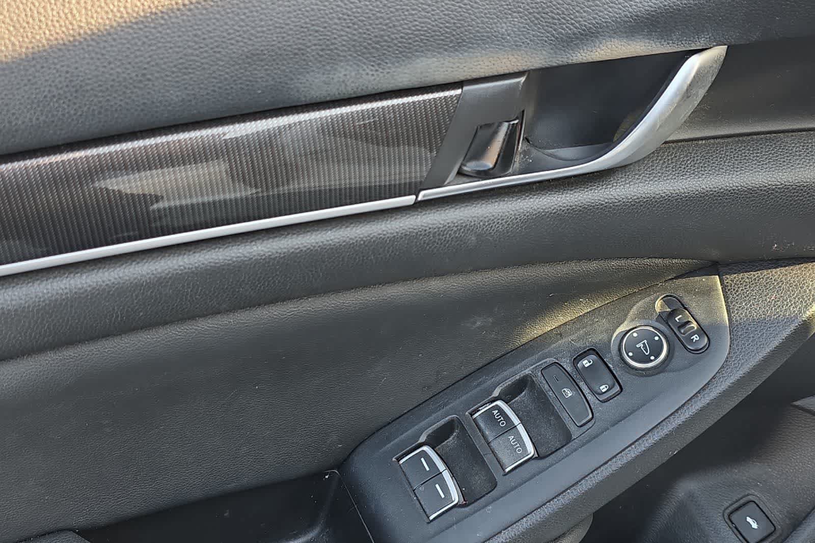 Used 2019 Honda Accord Sport image 15
