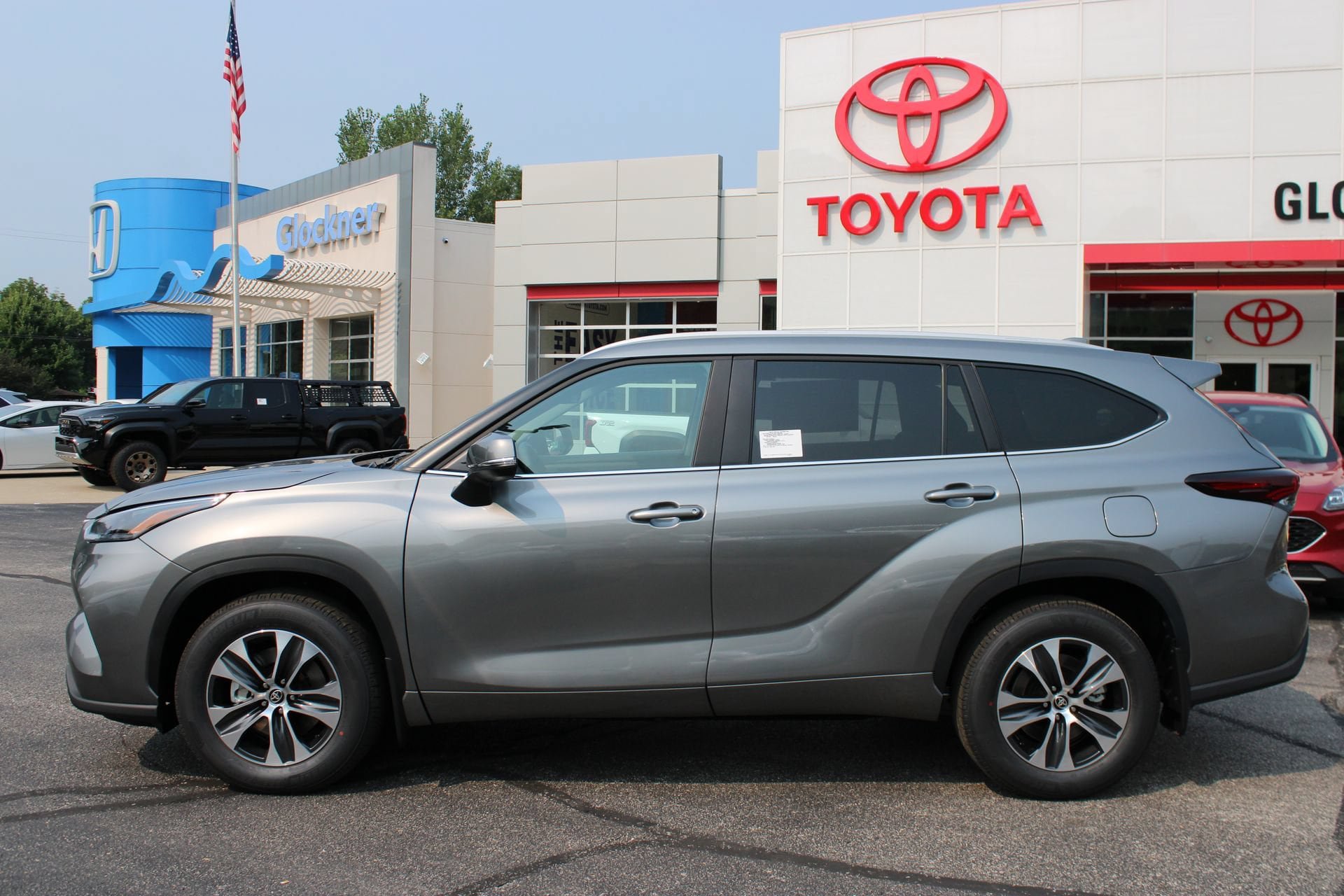 New 2026 Toyota Highlander XLE AWD/4WD image 11