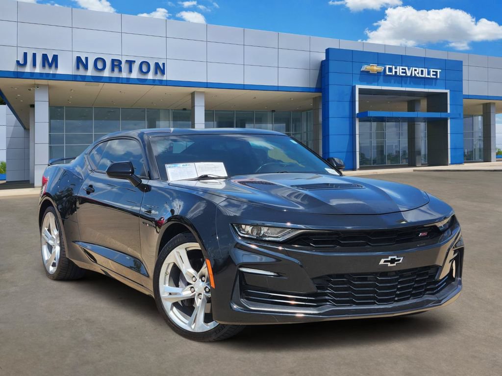 Used 2019 Chevrolet Camaro SS RWD image 1