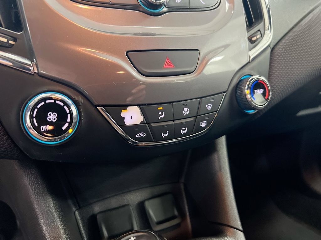 Used 2018 Chevrolet Cruze LT w/ RS Package FWD image 16
