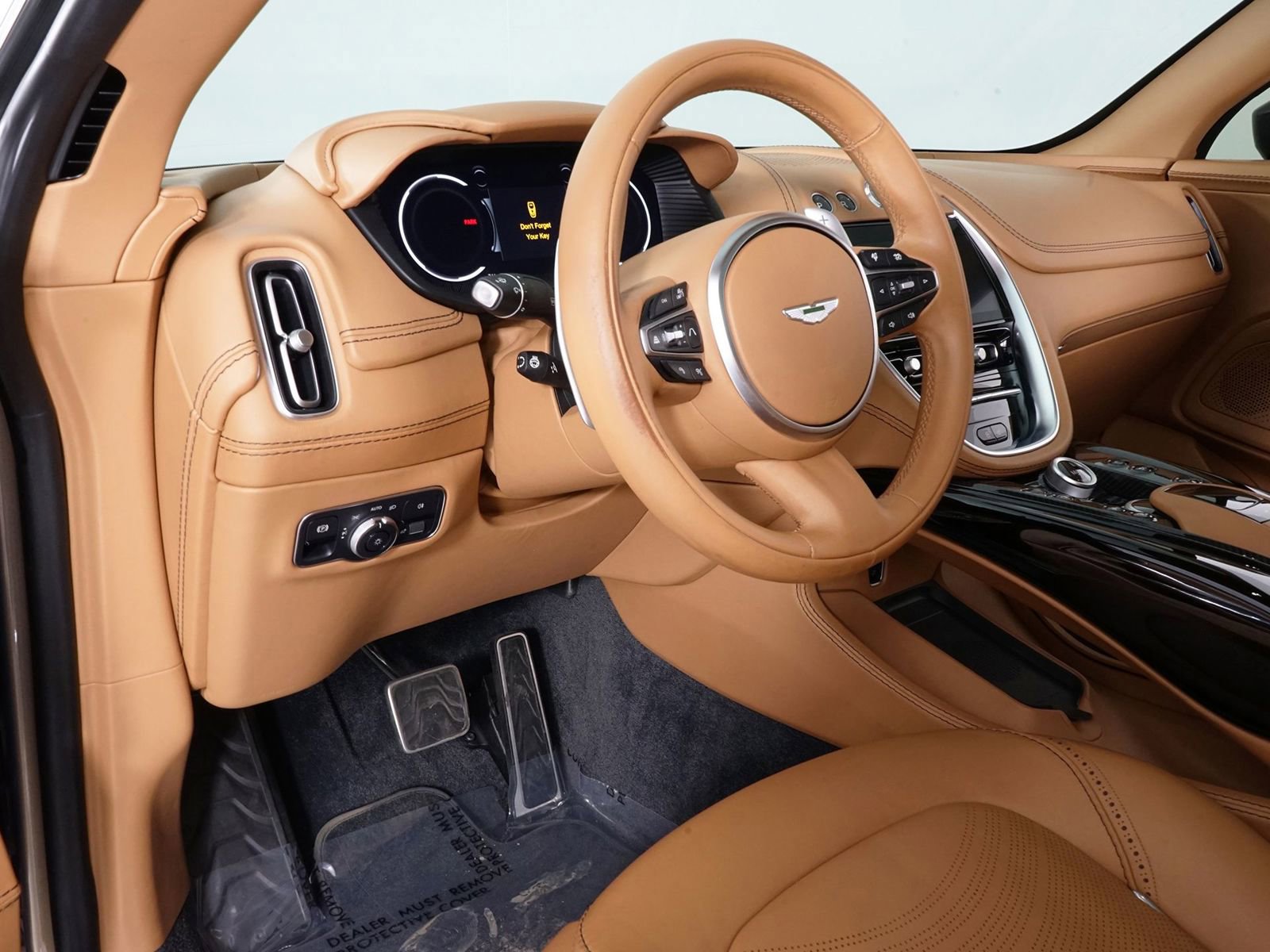 Used 2023 Aston Martin DBX 707 image 5