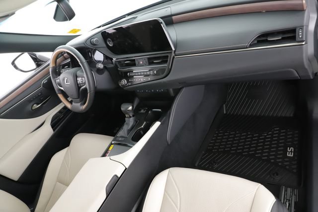 Used 2025 Lexus ES 350 w/ Ultra Luxury Package FWD image 32