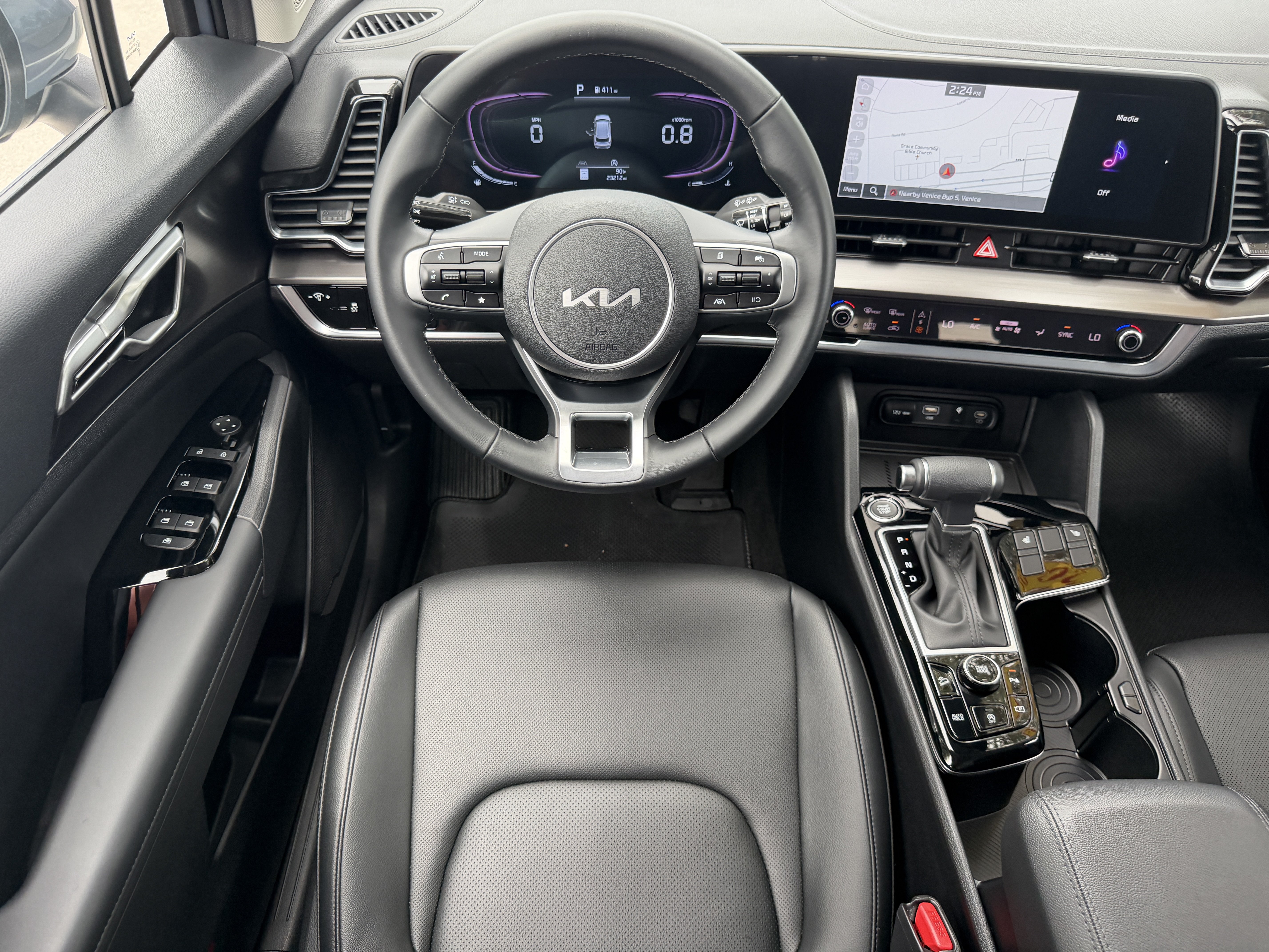 Used 2025 Kia Sportage EX FWD image 13