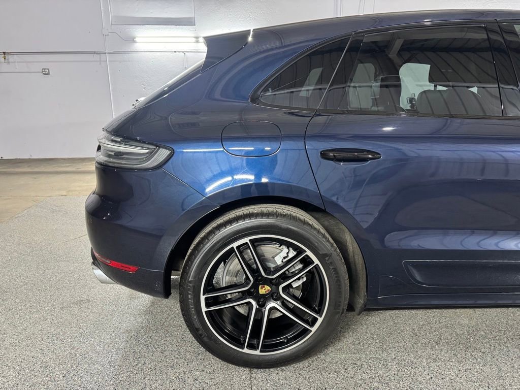 Used 2021 Porsche Macan Turbo w/ Premium Package Plus (PF0) AWD/4WD image 9