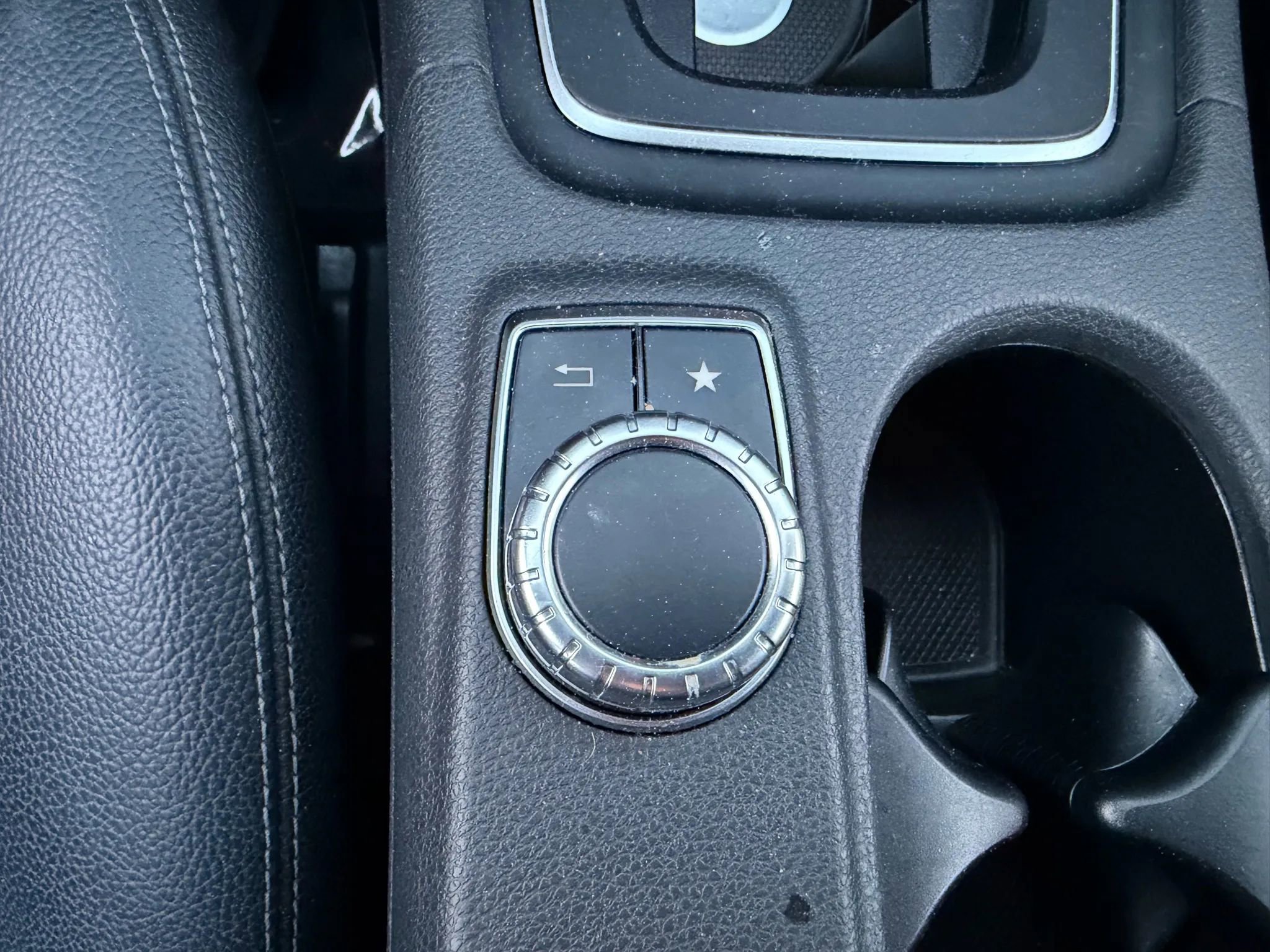 Used 2018 Mercedes-Benz GLA 250 4MATIC image 25