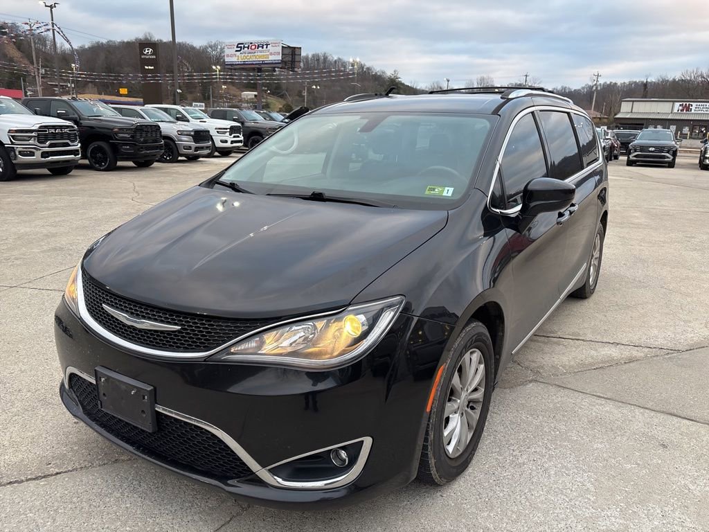 Used 2018 Chrysler Pacifica Touring-L
