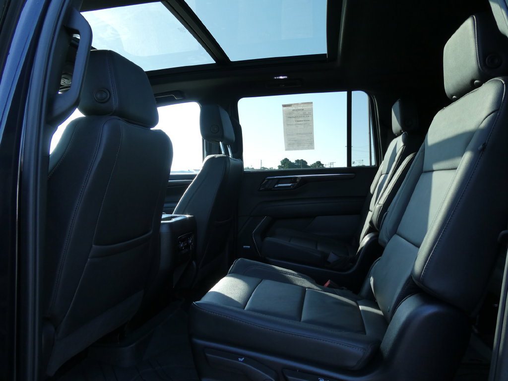 Certified 2025 Chevrolet Suburban Z71 w/ Comfort Package AWD/4WD image 22