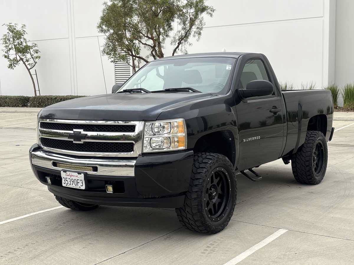 Used 2011 Chevrolet Silverado 1500 W/T w/ LS Package RWD image 6