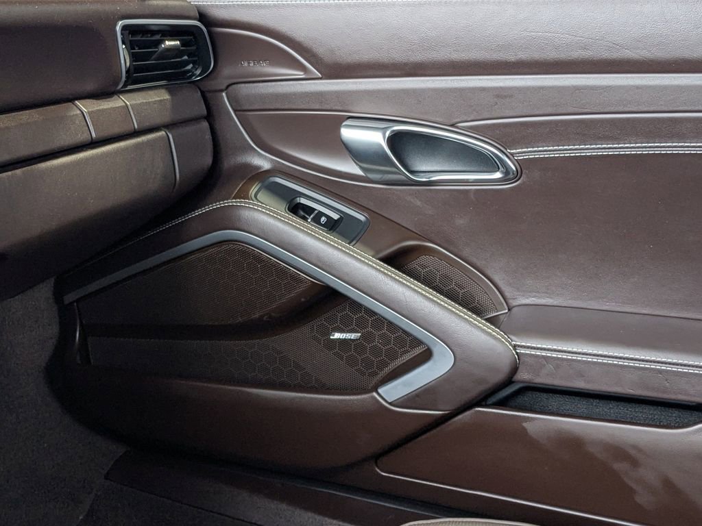 Used 2016 Porsche 911 Turbo S image 29