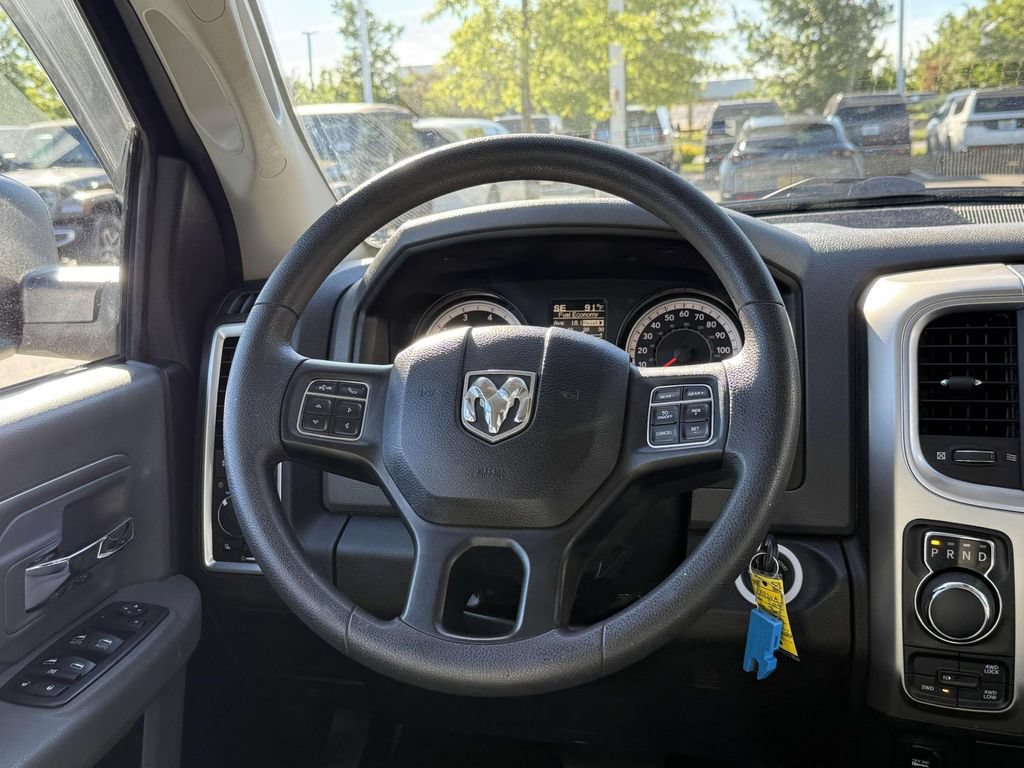 Used 2019 RAM 1500 Classic SLT AWD/4WD image 18