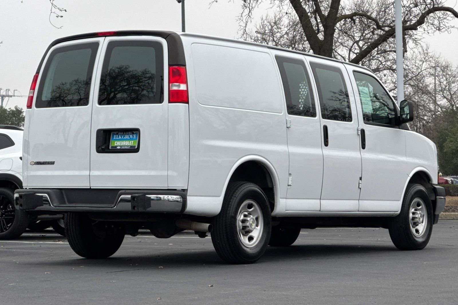 Used 2024 Chevrolet Express 2500 w/ Driver Convenience Package image 3