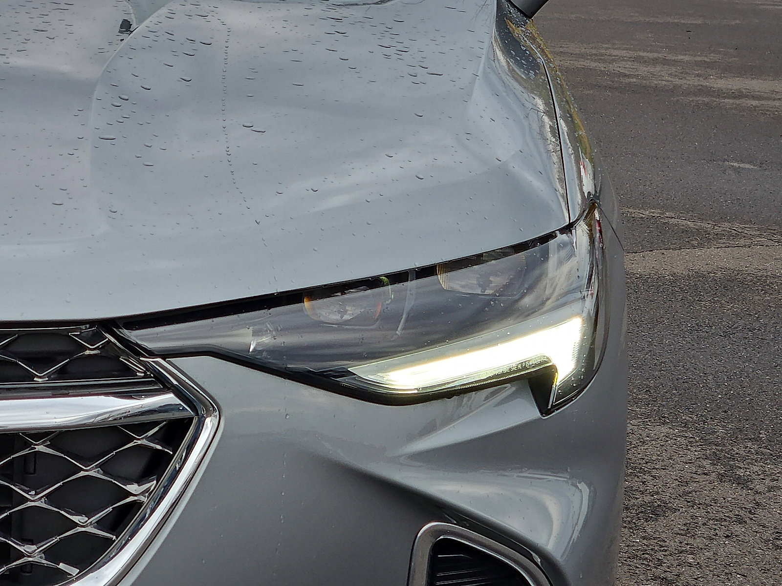 Certified 2023 Buick Envision Avenir image 9