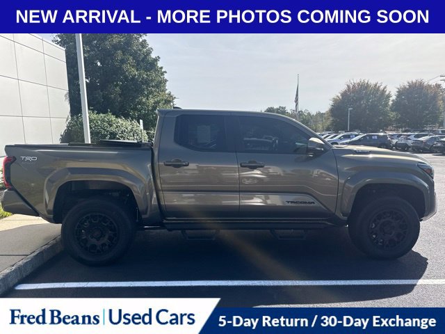 Used 2025 Toyota Tacoma TRD Sport w/ TRD Sport Upgrade Package AWD/4WD image 2
