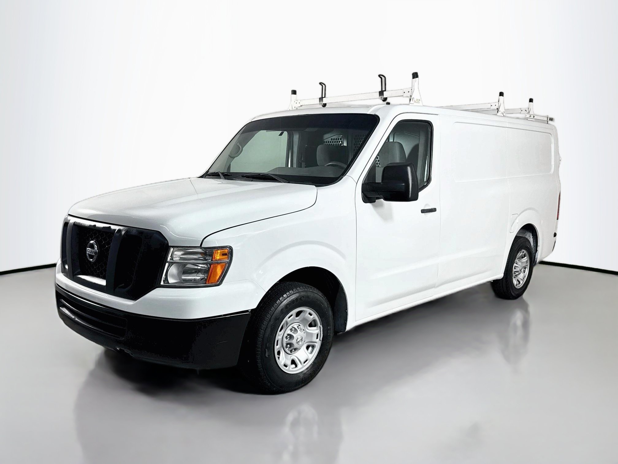 Used 2020 Nissan NV 2500 SV RWD image 4
