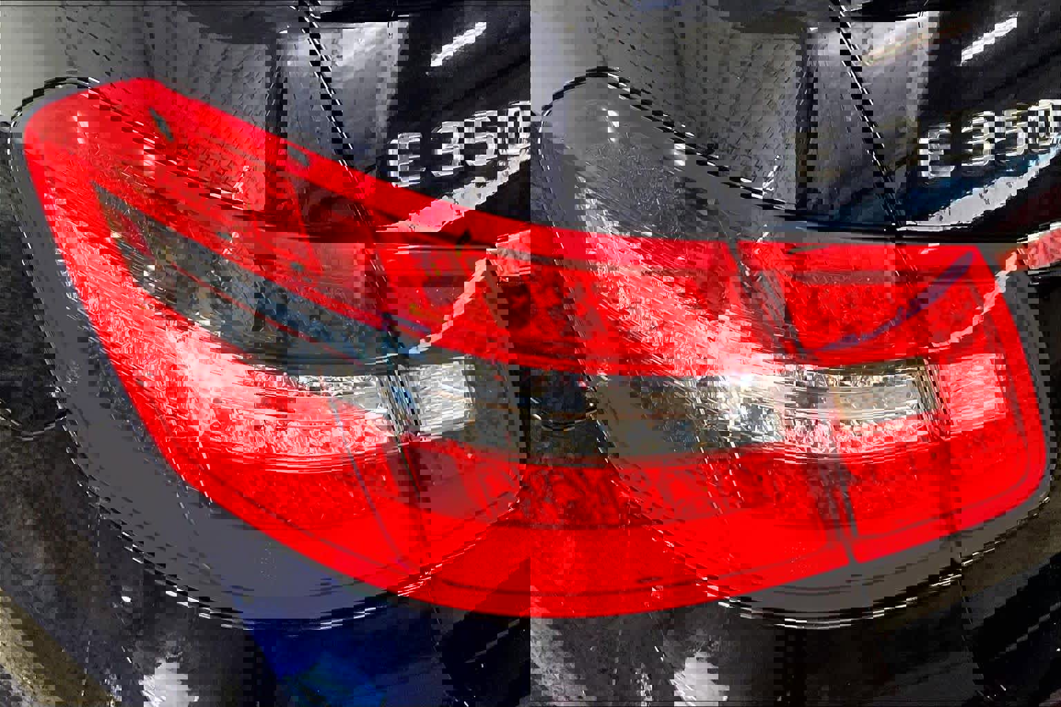 Used 2010 Mercedes-Benz E 350 4MATIC Sedan image 28