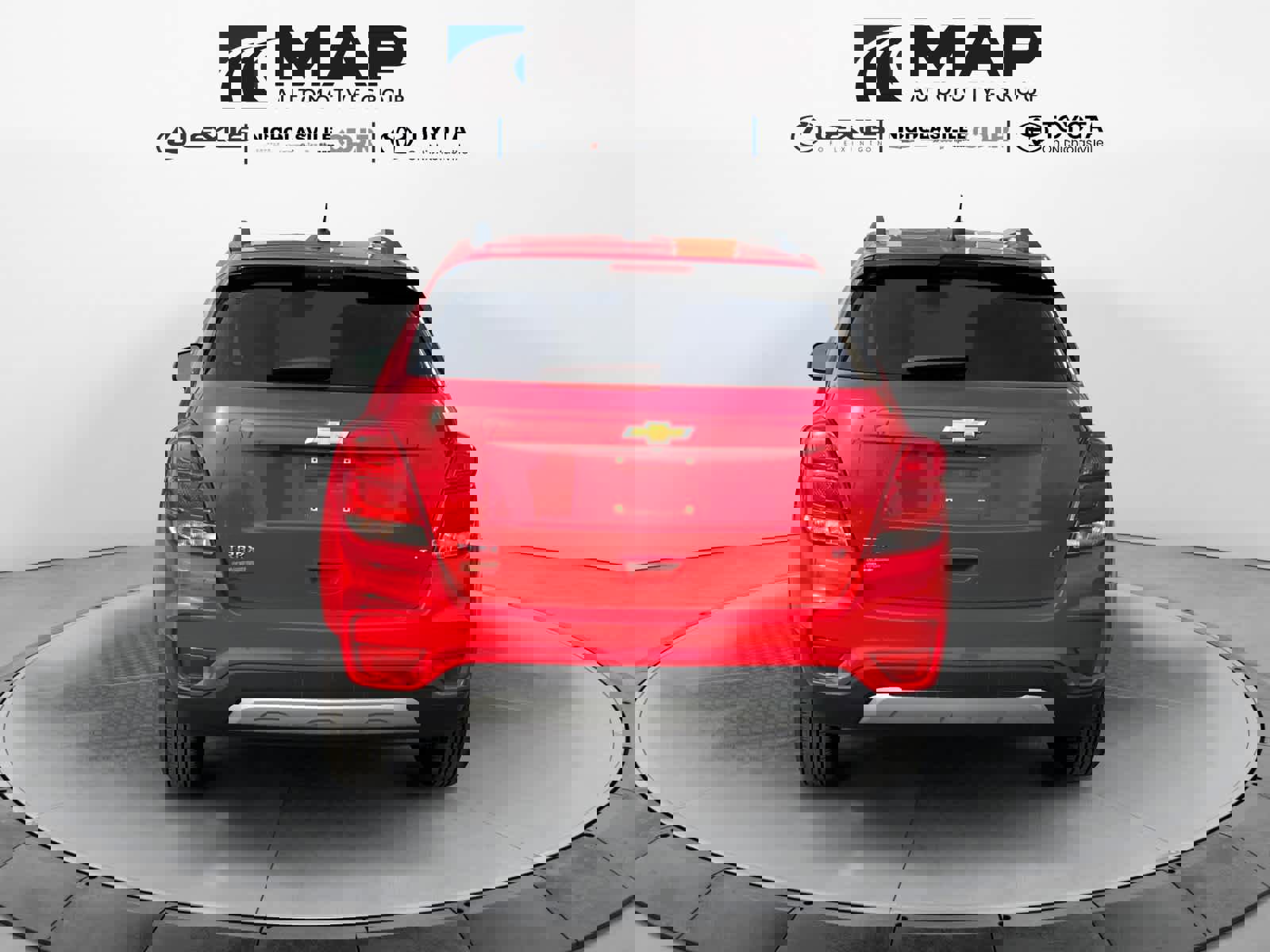 Used 2018 Chevrolet Trax LT w/ LT Convenience Package image 4