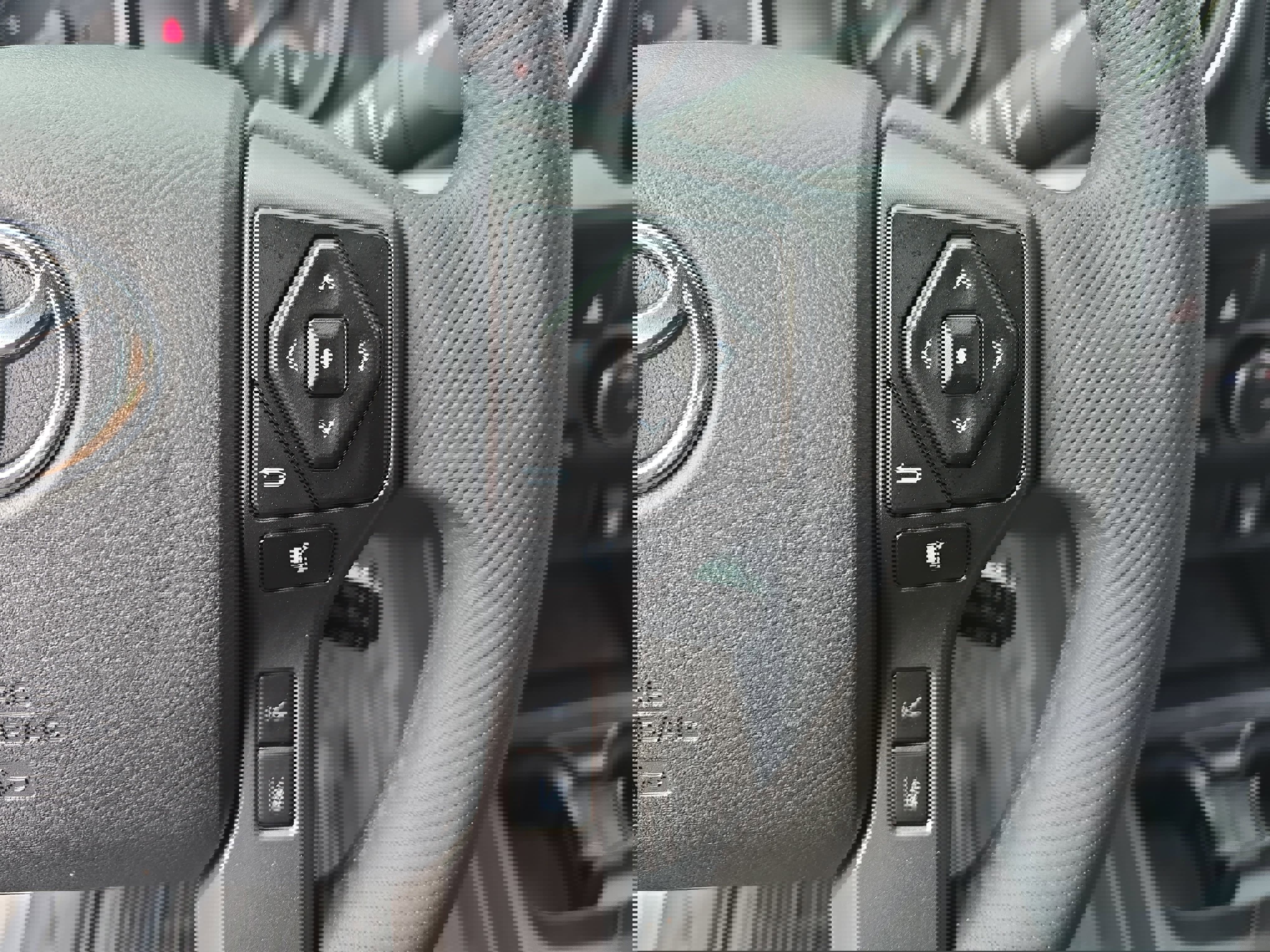 Used 2023 Toyota Tacoma TRD Off-Road image 18