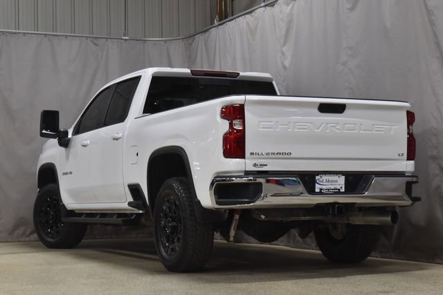 Used 2024 Chevrolet Silverado 2500 LT w/ Convenience Package image 2