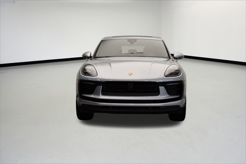Used 2025 Porsche Macan Turbo image 10