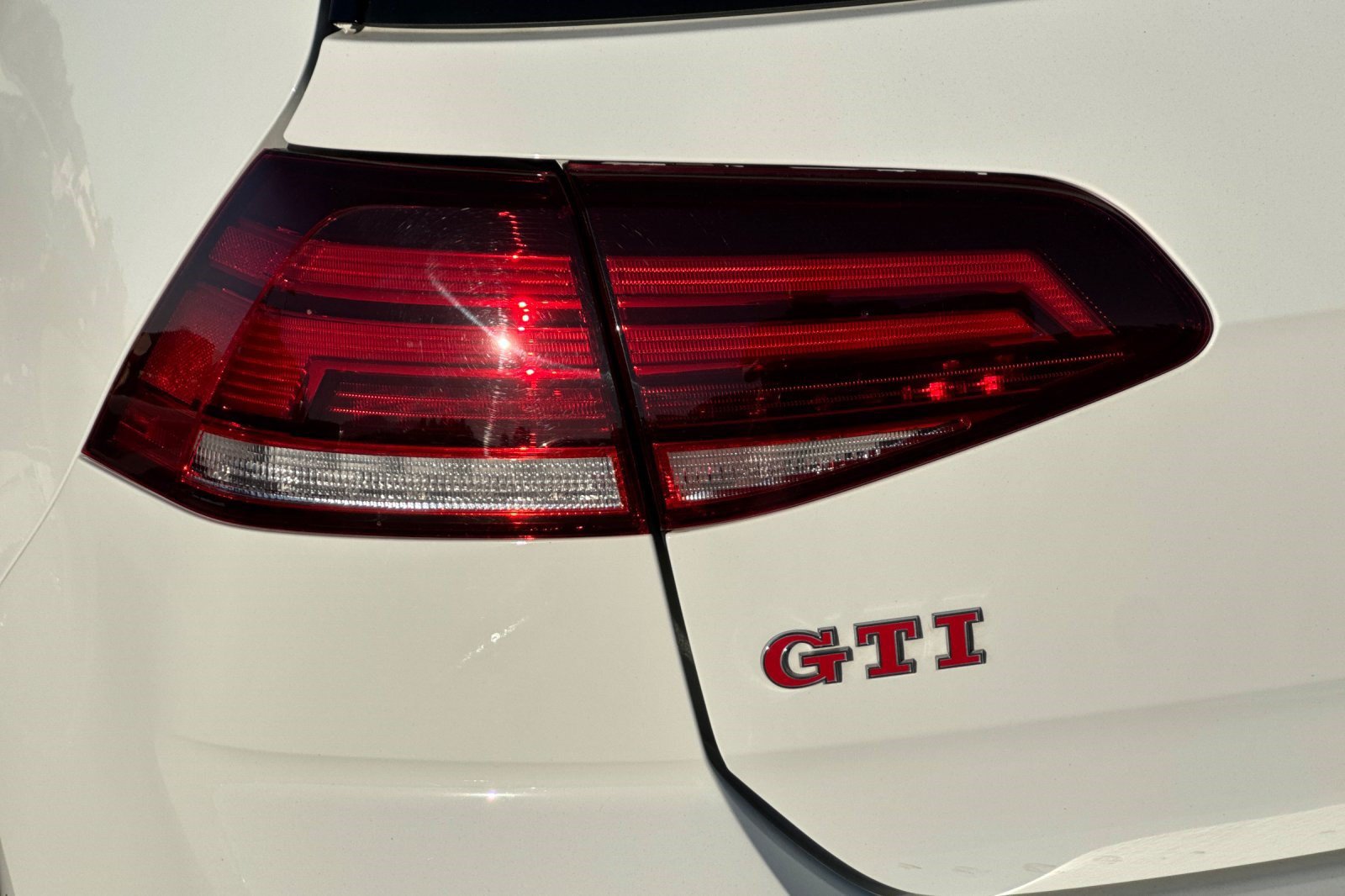 Used 2021 Volkswagen GTI Autobahn FWD image 31