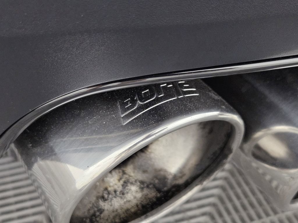 Used 2015 Chevrolet Camaro ZL1 RWD image 10