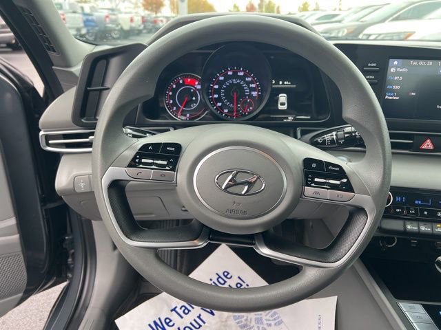 Used 2023 Hyundai Elantra SEL image 13