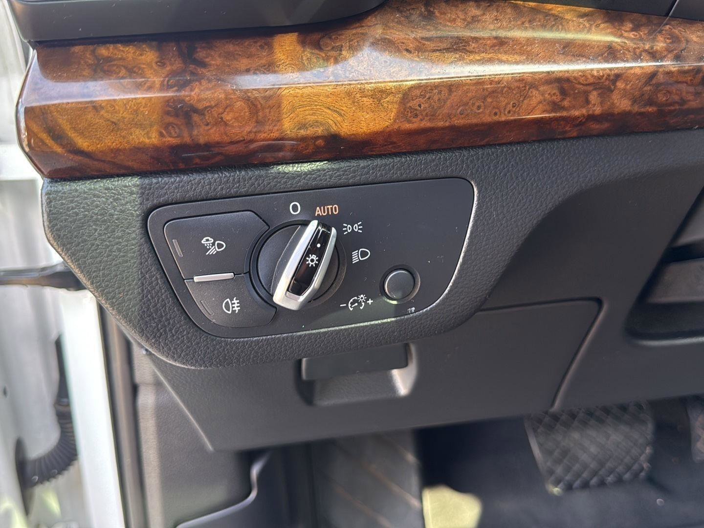 Used 2018 Audi Q5 2.0T Premium Plus w/ Premium Plus Package image 14