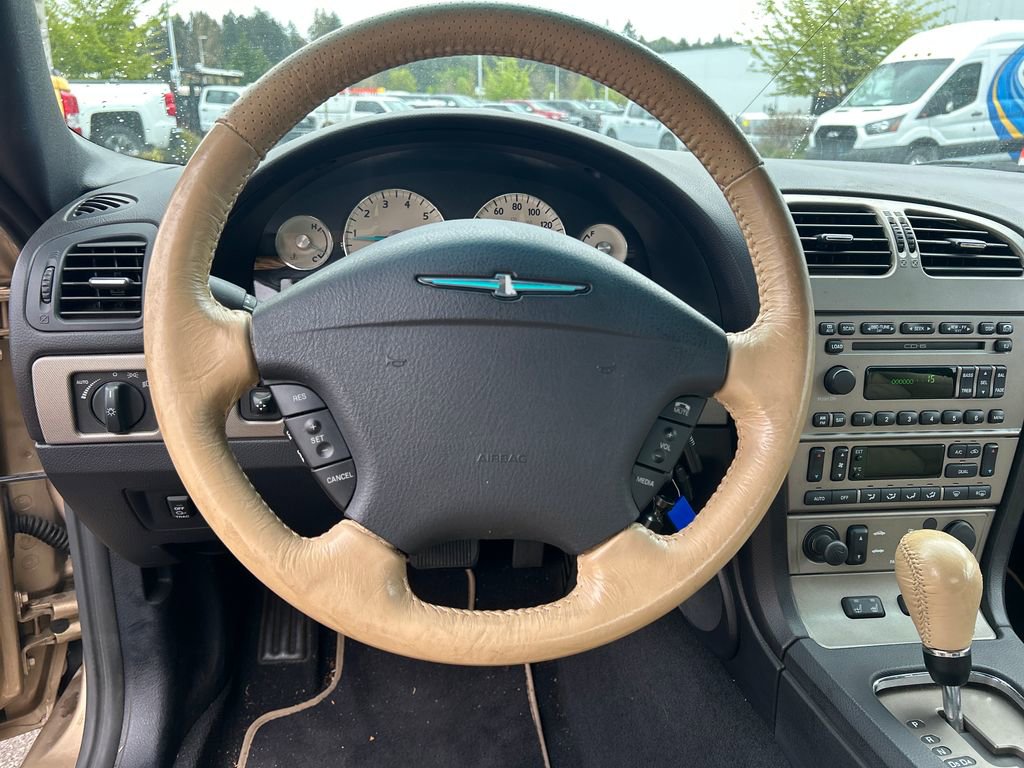 Used 2005 Ford Thunderbird image 17