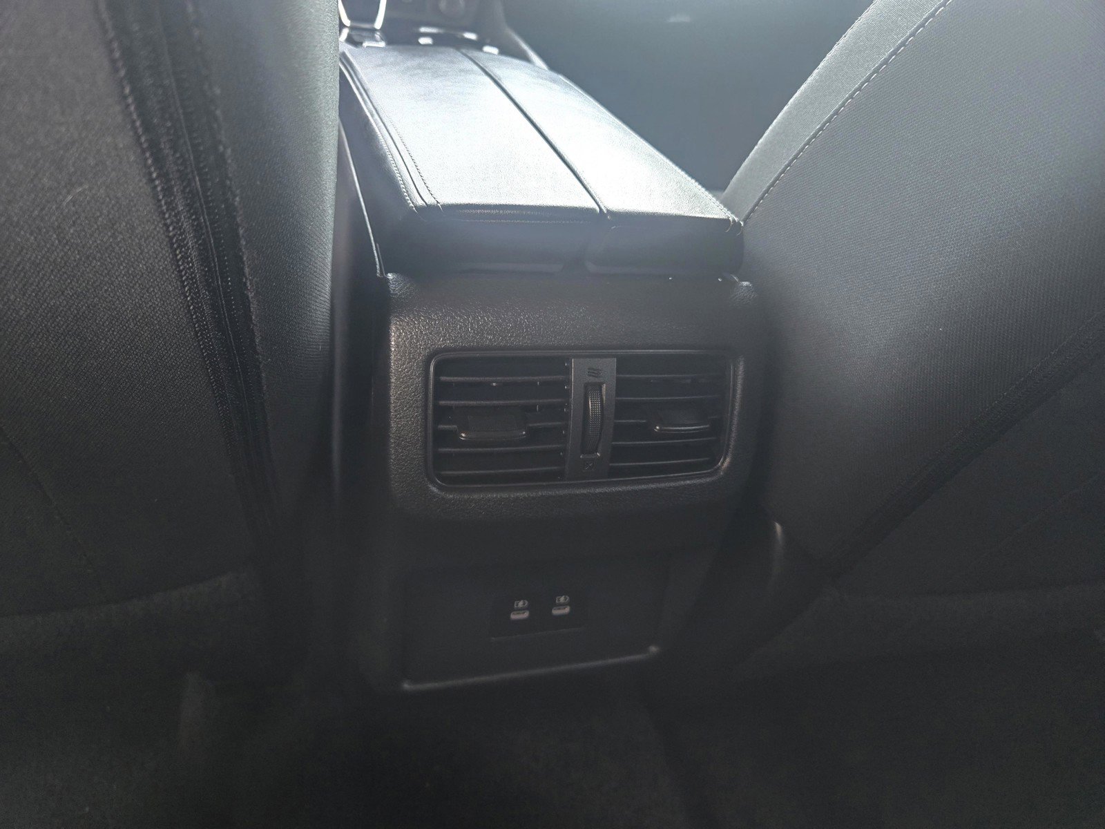 Used 2025 Nissan Rogue SV FWD image 6