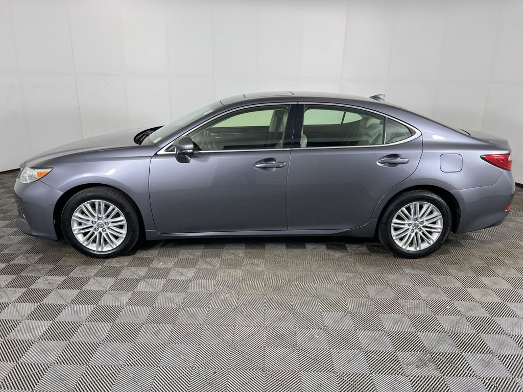 Used 2015 Lexus ES 350 w/ Luxury Package image 10