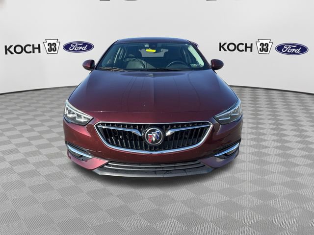 Used 2018 Buick Regal Essence w/ Driver Confidence Package #1 AWD/4WD image 2