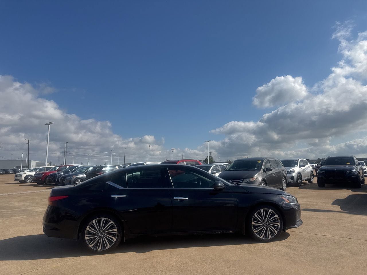 Used 2023 Nissan Altima 2.5 SL FWD image 24