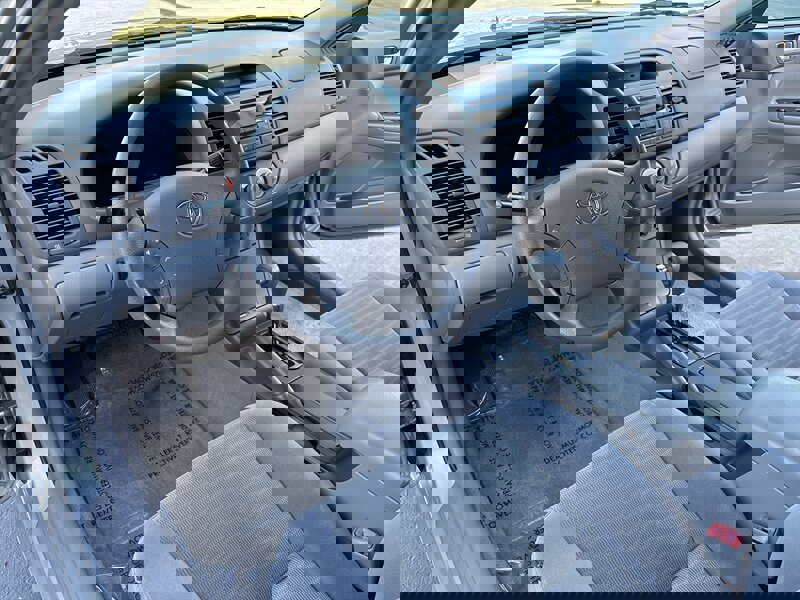 Used 2005 Toyota Camry LE image 23