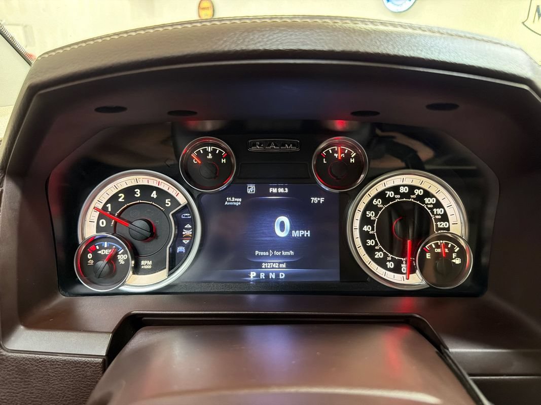 Used 2015 RAM 3500 Laramie AWD/4WD image 18