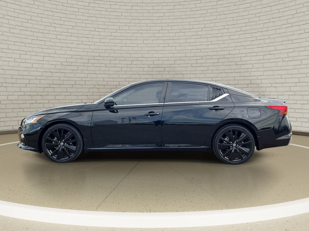 Certified 2022 Nissan Altima 2.5 SR w/ Midnight Edition Package FWD image 8