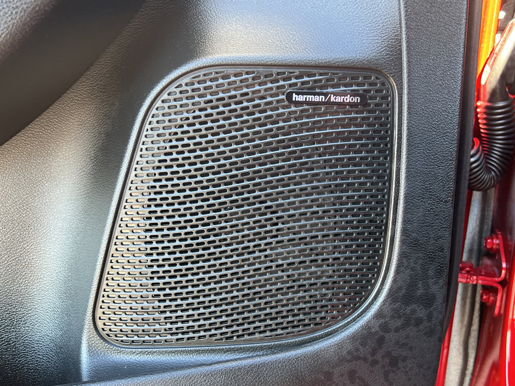 Used 2026 Chrysler Pacifica Limited w/ Uconnect Theater Family Group image 14