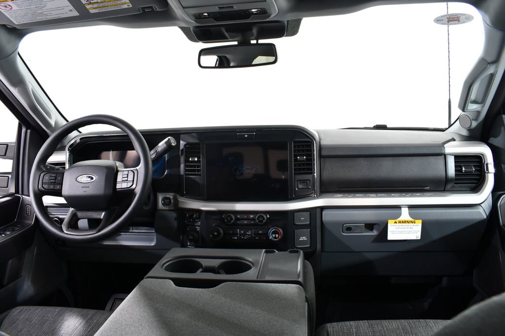 New 2026 Ford F350 XLT w/ XLT Premium Package AWD/4WD image 7