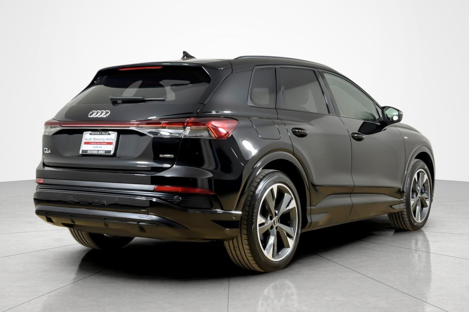 Certified 2024 Audi Q4 e-tron Prestige w/ Black Optic Package AWD/4WD image 5
