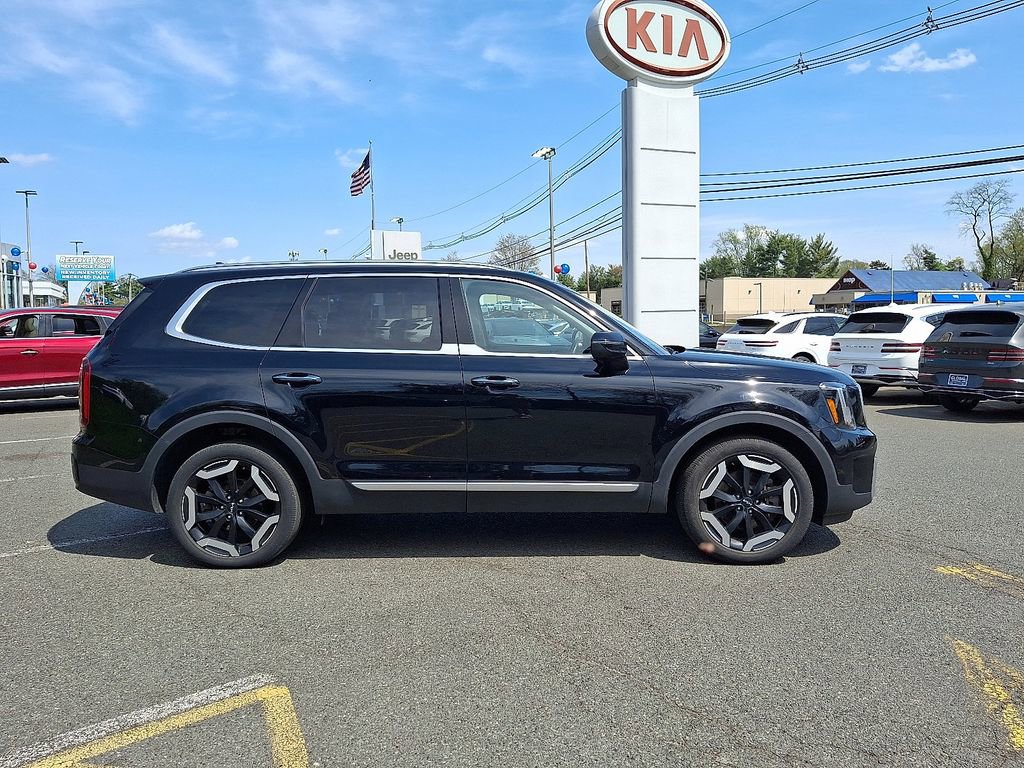 Used 2023 Kia Telluride S w/ S Sunroof Package image 8
