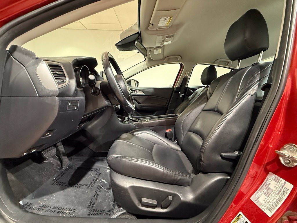 Used 2017 MAZDA MAZDA3 Touring FWD image 12
