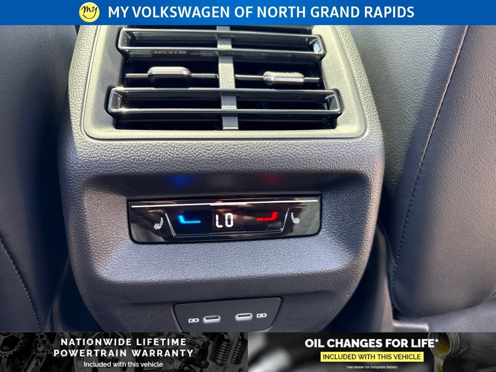 New 2026 Volkswagen Tiguan SEL R-Line AWD/4WD image 17