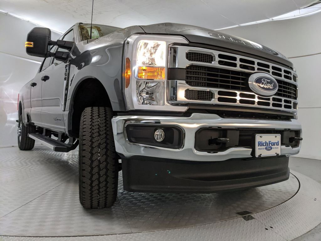 New 2026 Ford F350 XLT image 27