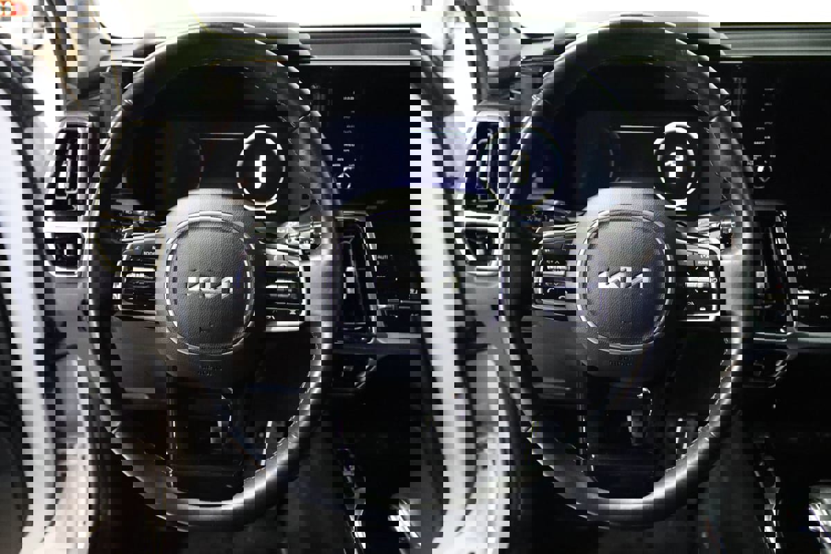 Used 2023 Kia Sorento SX Prestige image 46