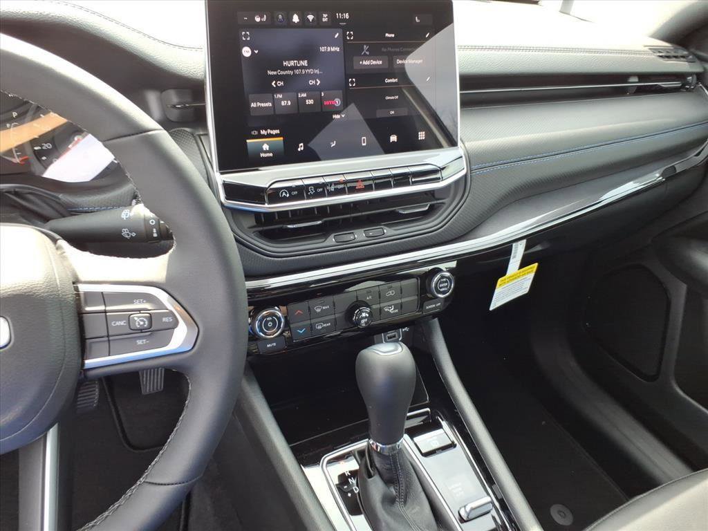 New 2026 Jeep Compass Latitude image 16