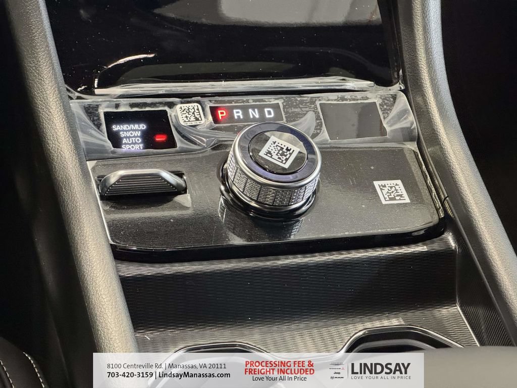 New 2026 Jeep Grand Cherokee Altitude AWD/4WD image 25