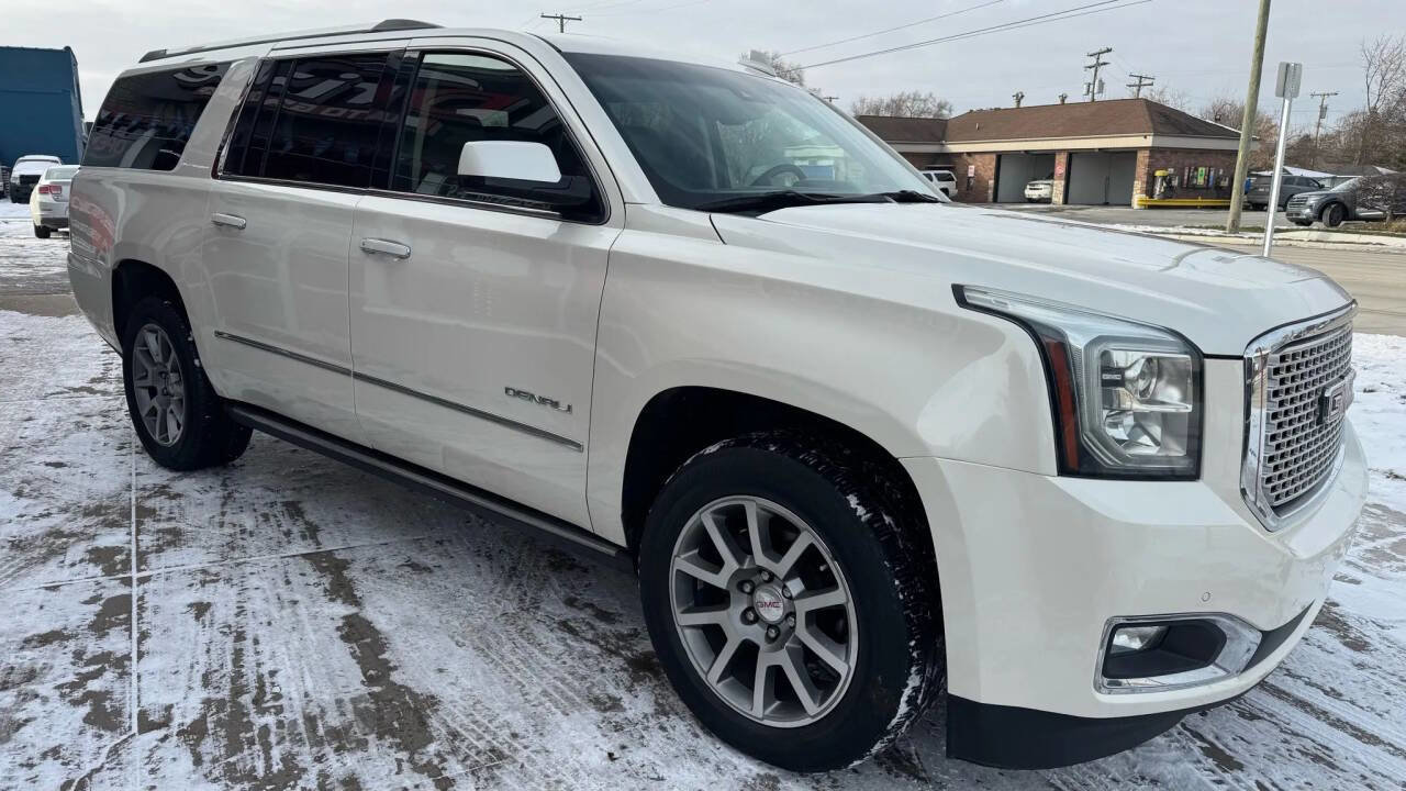 Used 2015 GMC Yukon XL Denali w/ Premium Package image 4